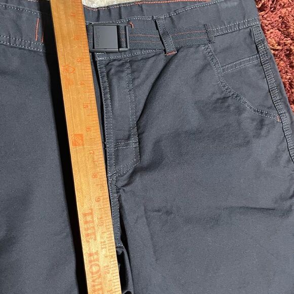 LL Bean Men's Outdoor Active Gray Shorts Size 35W - Picture 7 of 8